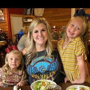 Meet your Posher, Jennifer